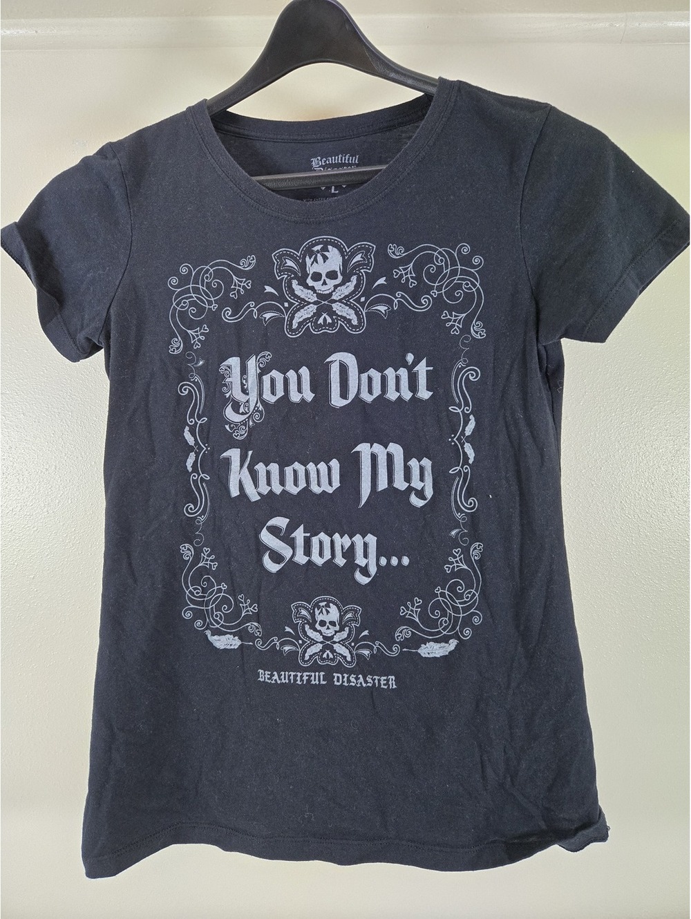 Beautiful Disaster Women's large T Shirt Black goth emo